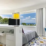 Unique View With Private Pool Near Willa